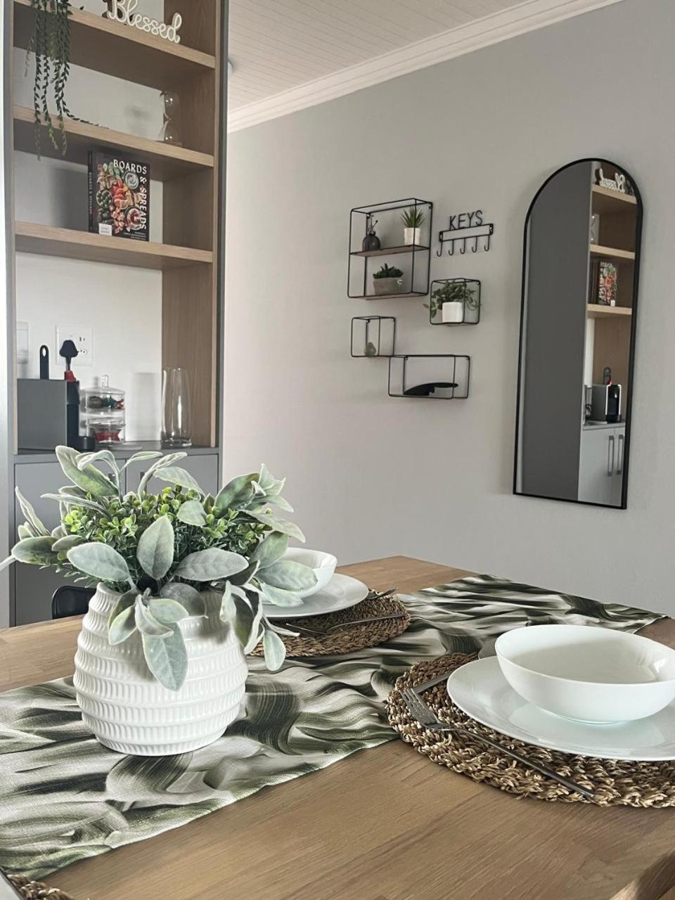 Central Self Catering Свакопмунд Экстерьер фото